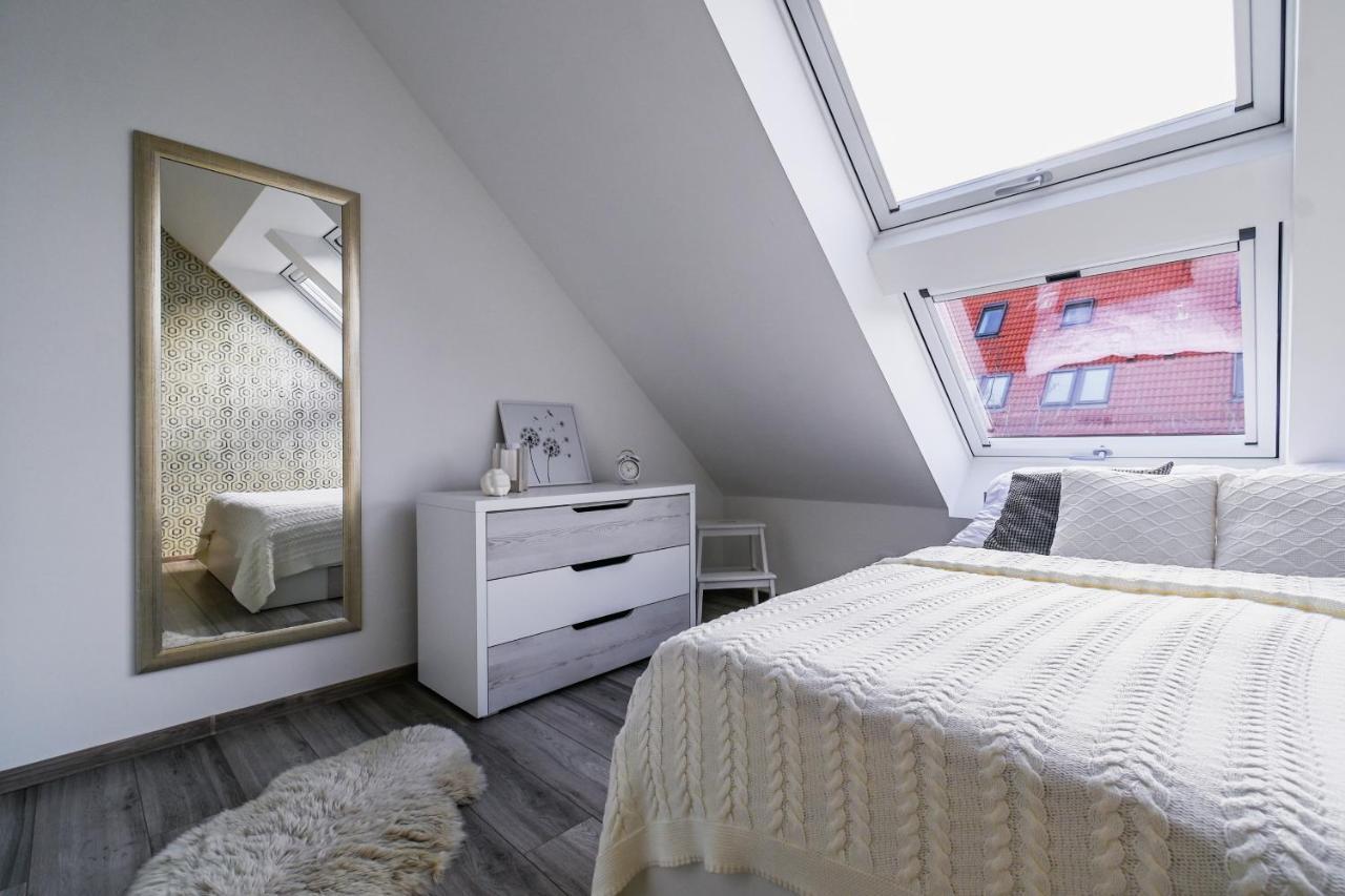 Luxury Apartment In The City Center Bratislava Buitenkant foto