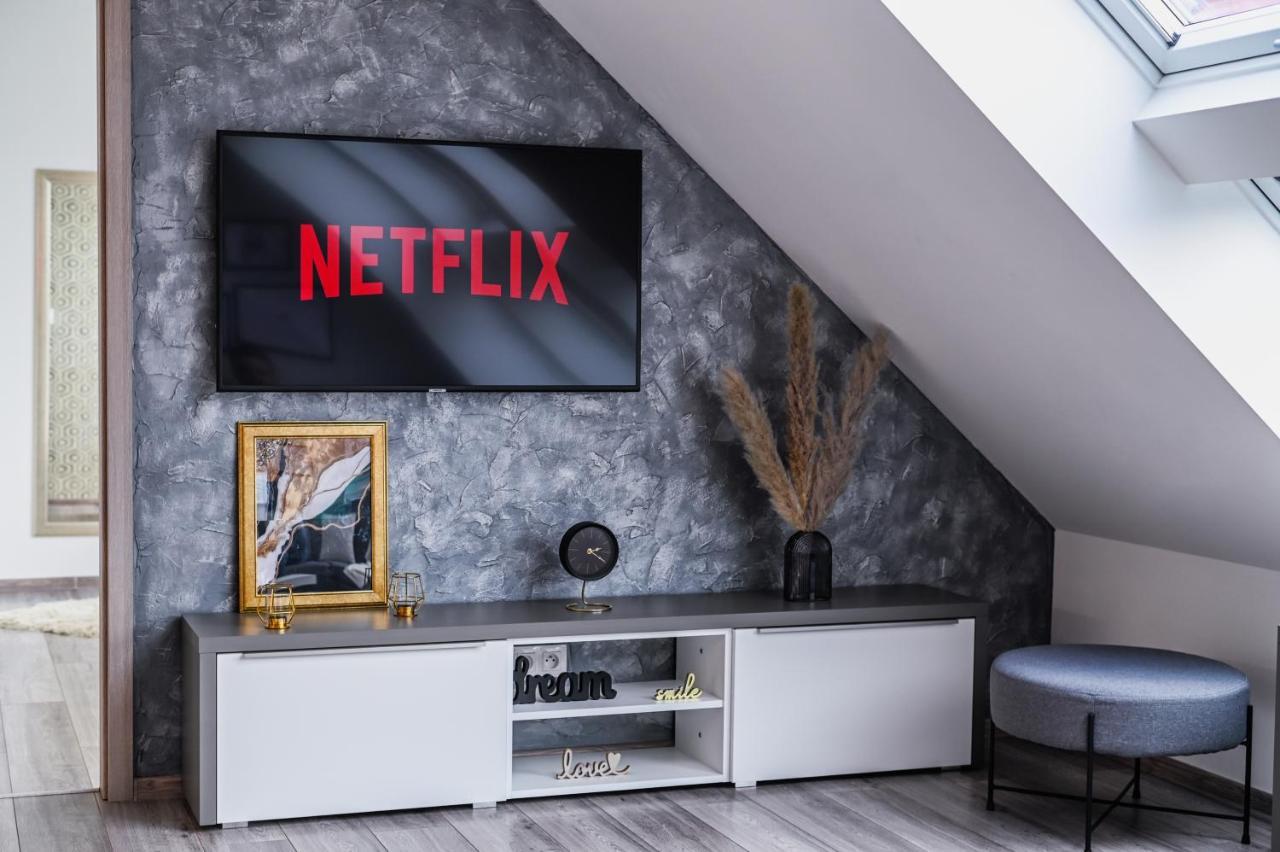Luxury Apartment In The City Center Bratislava Buitenkant foto
