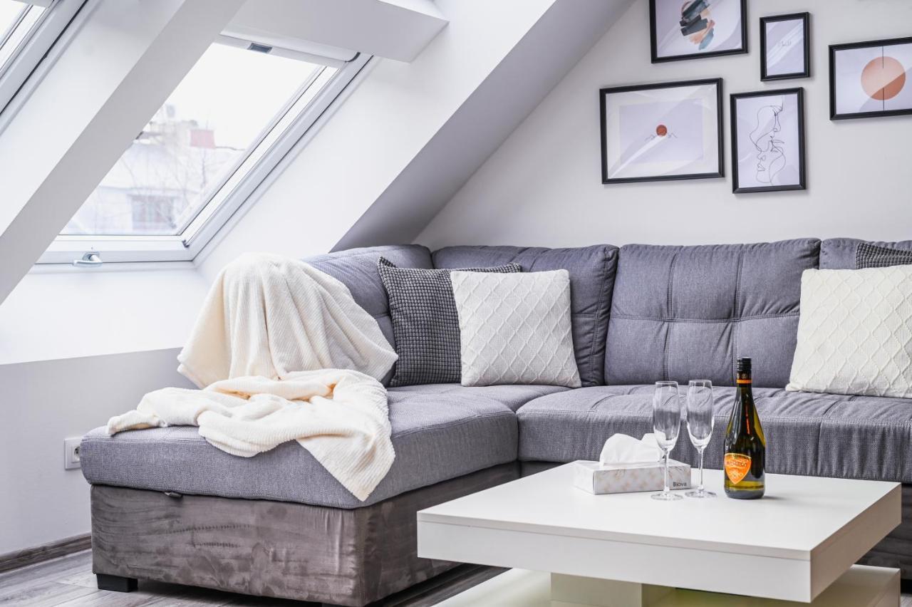 Luxury Apartment In The City Center Bratislava Buitenkant foto