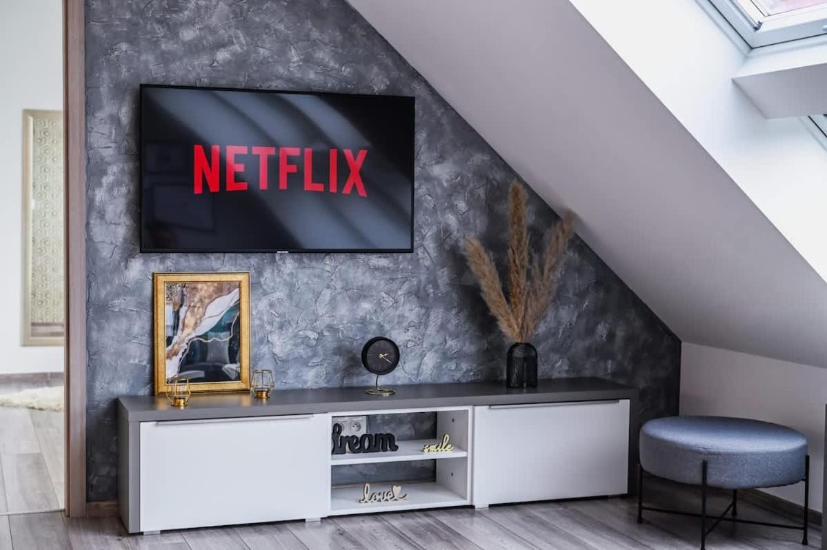 Luxury Apartment In The City Center Bratislava Buitenkant foto