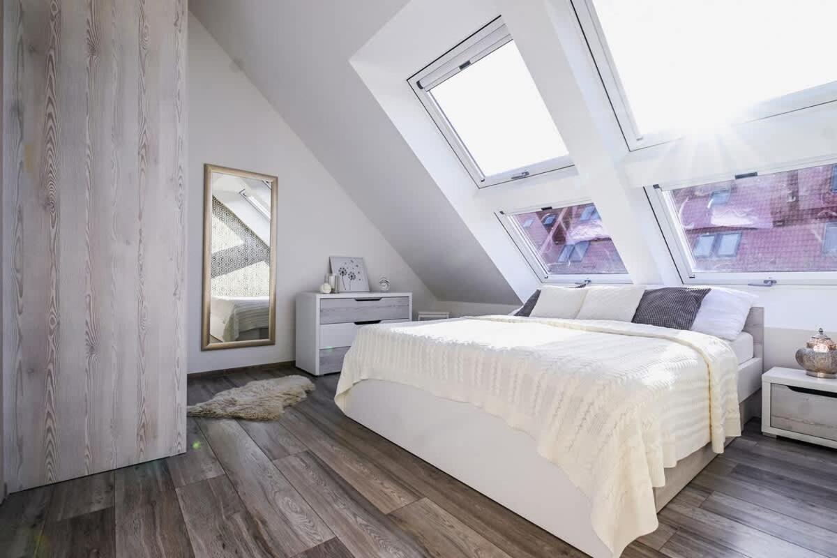 Luxury Apartment In The City Center Bratislava Buitenkant foto