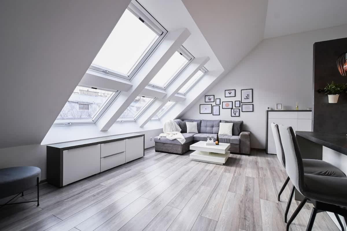 Luxury Apartment In The City Center Bratislava Buitenkant foto