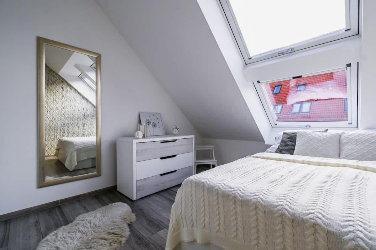 Luxury Apartment In The City Center Bratislava Buitenkant foto